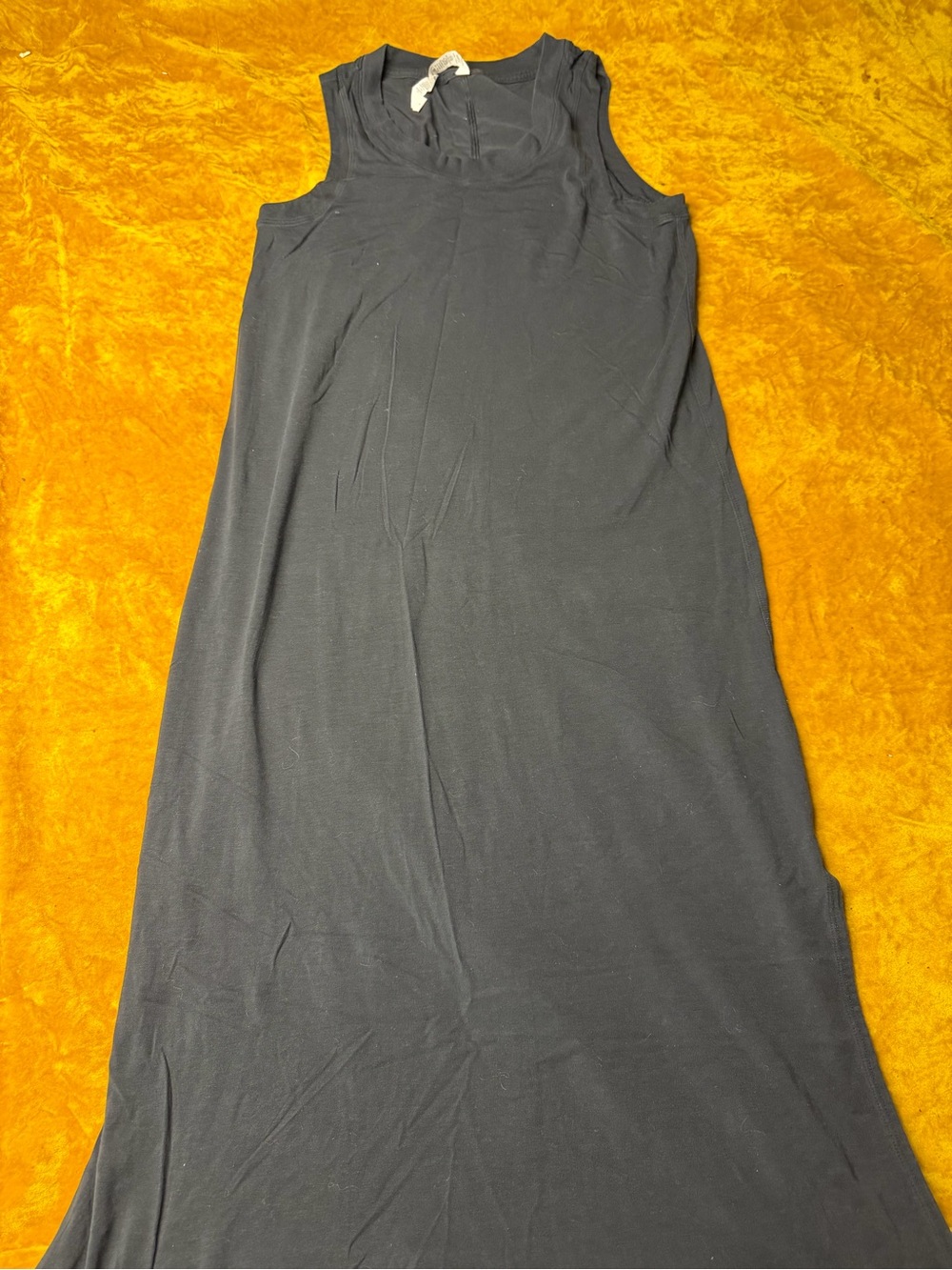 Lululemon women’s size 6 Black Sleeveless Maxi Dress - Classic Everyday Style!